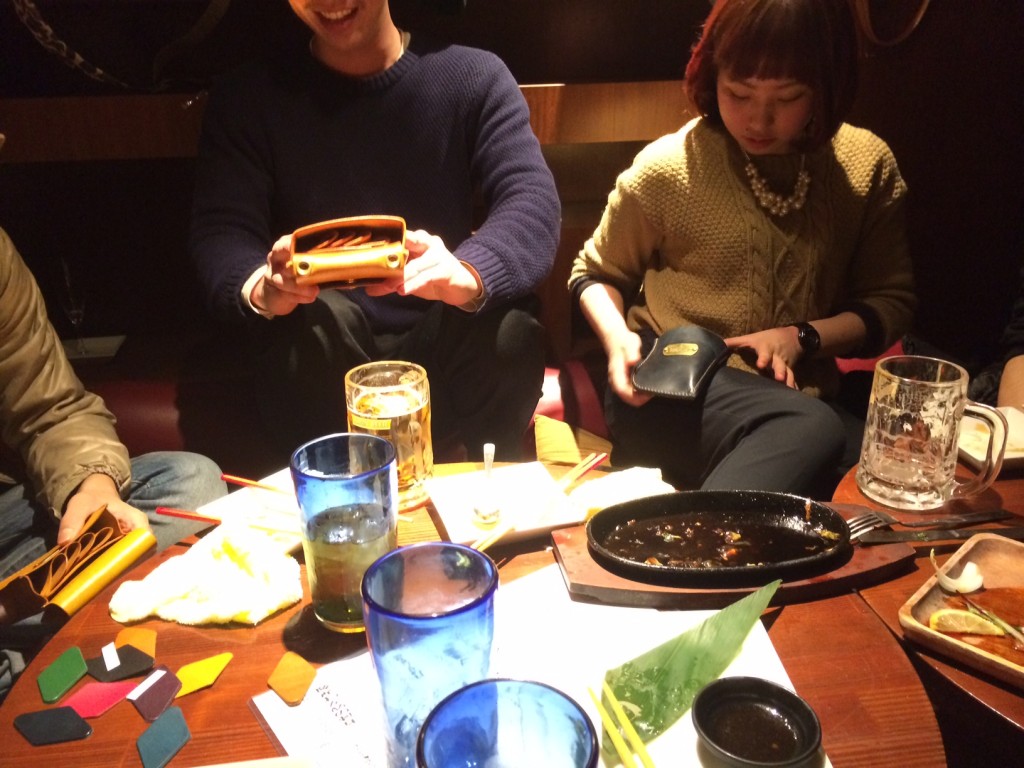 シザーケース打ち合わせ