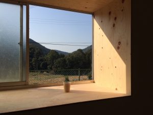春に向けて移転するBLINK SCISSORS CASEの新しい工房から見える自然の風景