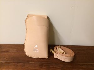 BLINK SCISSORS CASEのサロンロゴ焼印付きシザーケース1