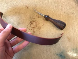 コバ処理（角落とし）の様子